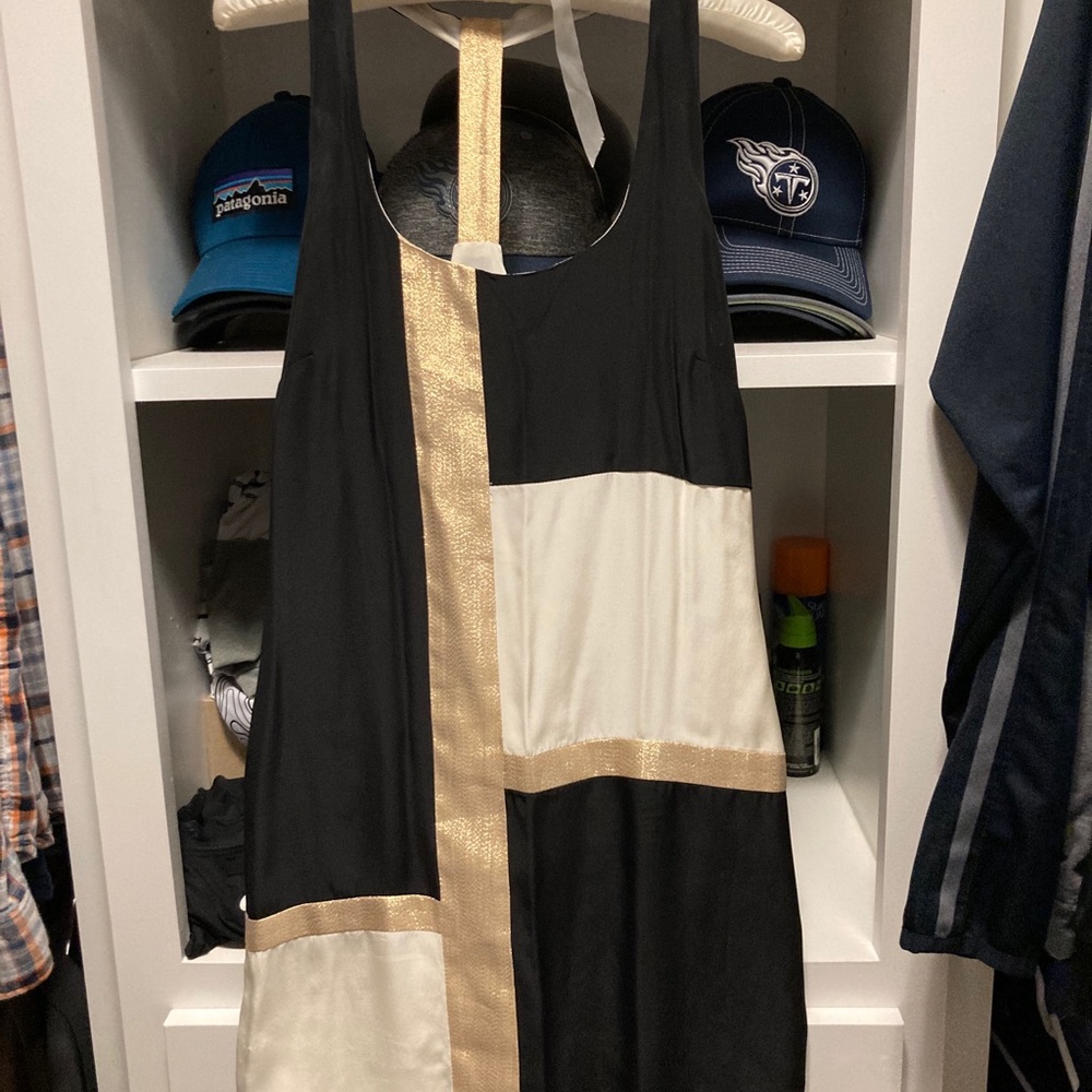 Alex and Trixie Razorback sheath dress